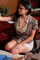 Dr. Delatosso begins the hypnosis